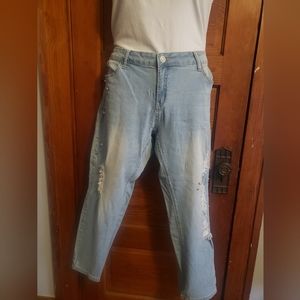 Boutique Deconstruct Lightwash Stretch Jeans faux pearl/rhinestone/stud 20W Used